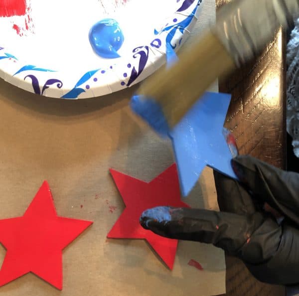 Painting wooden stars